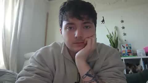 Snapshot of thickplantguy chatting on November 2, 3:47 pm thickplantguy online show from November 2, 3:47 pm