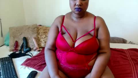 Snapshot of thicksexymellons chatting on February 4, 9:28 am Pat online show from February 4, 9:28 am