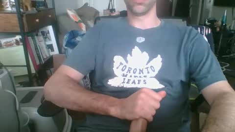 Snapshot of thickty chatting on December 5, 3:20 pm thickty online show from December 5, 3:20 pm