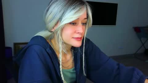 thief_of_hearts_ online show from November 19, 10:43 pm