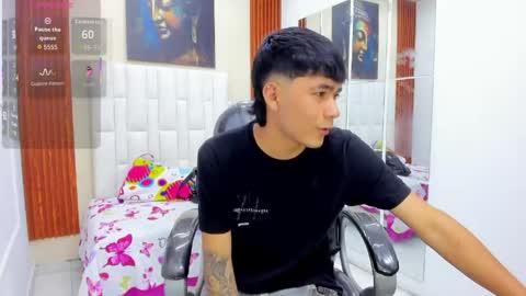 Snapshot of thiiago_collins chatting on May 26, 10:17 pm THIAGO COLLINS online show from May 26, 10:17 pm