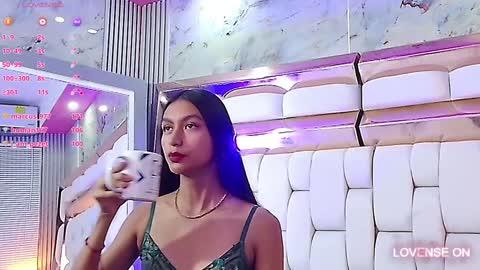 Snapshot of thin_eva chatting on January 24, 2:07 am Eva online show from January 24, 2:07 am