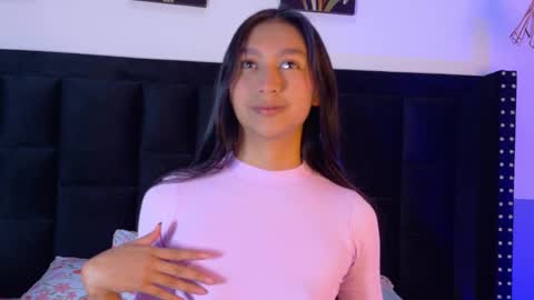 Snapshot of thin_eva chatting on February 20, 1:00 pm Eva online show from February 20, 1:00 pm