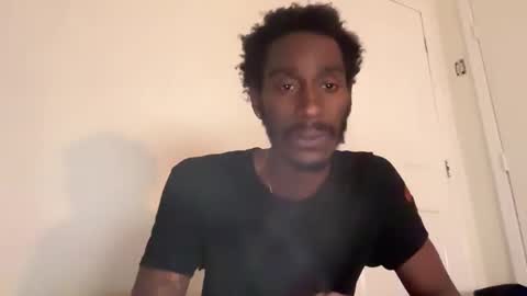 Snapshot of thirdlegkenny chatting on November 18, 3:45 am thirdlegkenny online show from November 18, 3:45 am