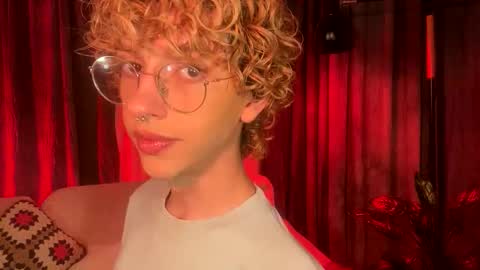 Damiano online show from May 25, 10:05 pm