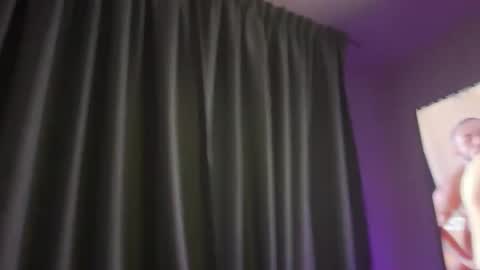 Snapshot of thixxdutchbamboo chatting on February 17, 4:31 am thixxdutchbamboo online show from February 17, 4:31 am