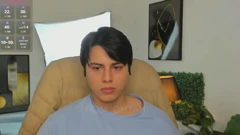 Snapshot of thom_ohtani chatting on April 21, 1:29 am thom_ohtani online show from April 21, 1:29 am