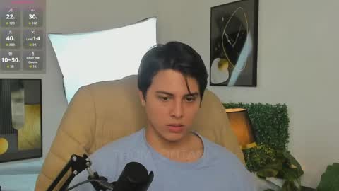 Snapshot of thom_ohtani chatting on April 21, 3:46 am thom_ohtani online show from April 21, 3:46 am