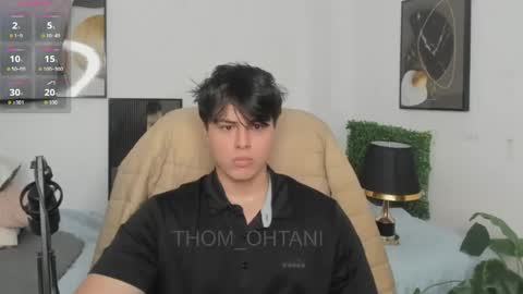 Snapshot of thom_ohtani chatting on May 25, 12:49 am thom_ohtani online show from May 25, 12:49 am