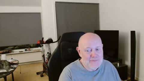 thomas315627 online show from May 19, 10:49 pm