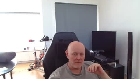 thomas806035 online show from June 24, 2:38 pm