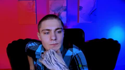 thomas_crow online show from November 28, 9:56 am