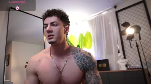 Thomas Falcon online show from February 21, 10:22 pm