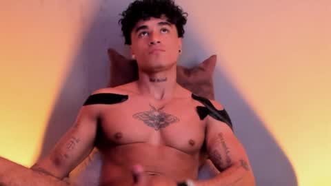 Snapshot of thomas_fit1 chatting on December 30, 9:29 pm Thomas 3 JUST STAY AND BE MY LAST LOVE online show from December 30, 9:29 pm