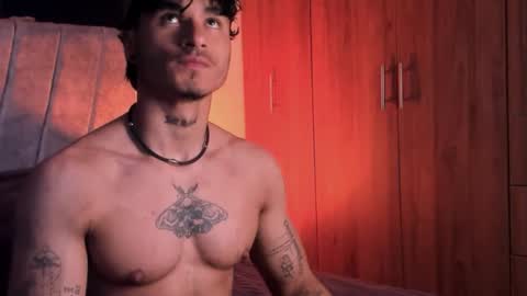 Snapshot of thomas_fit1 chatting on September 21, 2:02 am Thomas 3 JUST STAY AND BE MY LAST LOVE online show from September 21, 2:02 am