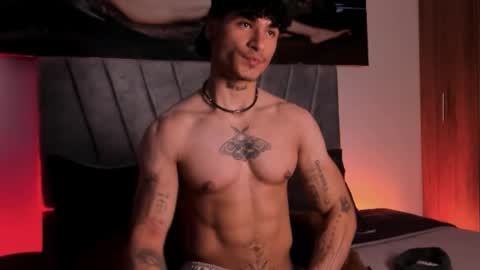 Snapshot of thomas_fit1 chatting on November 5, 11:27 pm Thomas 3 JUST STAY AND BE MY LAST LOVE online show from November 5, 11:27 pm