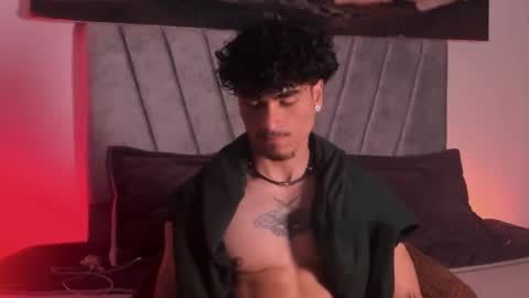 Snapshot of thomas_fit1 chatting on November 25, 7:03 pm Thomas 3 JUST STAY AND BE MY LAST LOVE online show from November 25, 7:03 pm