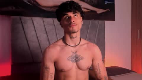 Snapshot of thomas_fit1 chatting on November 29, 4:37 am Thomas 3 JUST STAY AND BE MY LAST LOVE online show from November 29, 4:37 am