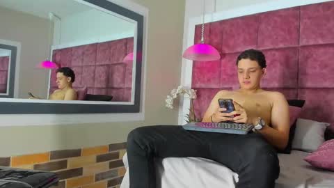 Snapshot of thomas_may4rs chatting on January 16, 4:28 am ---Thomas--- online show from January 16, 4:28 am