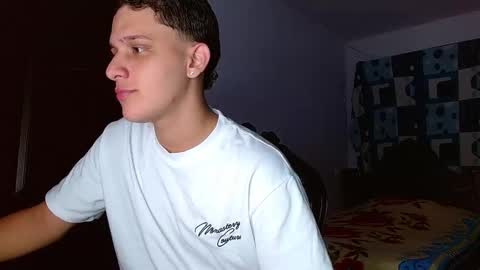 Snapshot of thomas_may4rs chatting on November 6, 8:04 am ---Thomas--- online show from November 6, 8:04 am