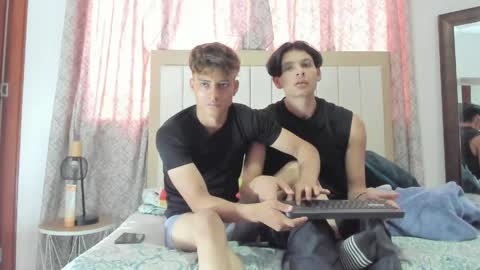 thomas_millers online show from April 17, 10:24 pm