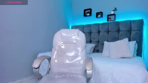 Thomas online show from February 2, 11:53 am