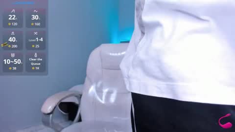 Thomas online show from February 9, 12:42 pm