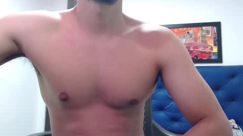 Thomas online show from February 3, 8:03 pm