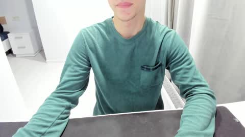 Snapshot of thomas_shelbivip chatting on January 11, 9:46 pm Tomas online show from January 11, 9:46 pm