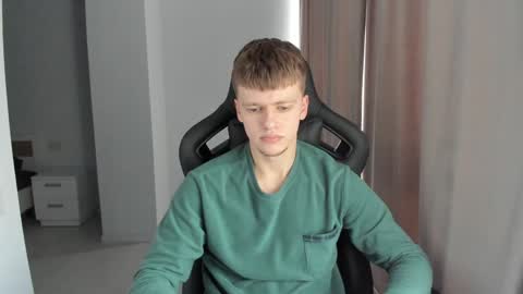 Snapshot of thomas_shelbivip chatting on January 26, 1:04 pm Tomas online show from January 26, 1:04 pm