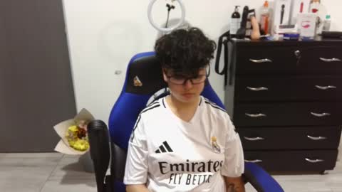 Snapshot of thomascooper_cams chatting on January 26, 4:41 am VALERIA online show from January 26, 4:41 am