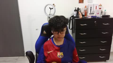 Snapshot of thomascooper_cams chatting on January 27, 12:33 am VALERIA online show from January 27, 12:33 am