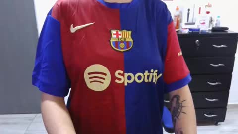 Snapshot of thomascooper_cams chatting on January 27, 3:37 am VALERIA online show from January 27, 3:37 am