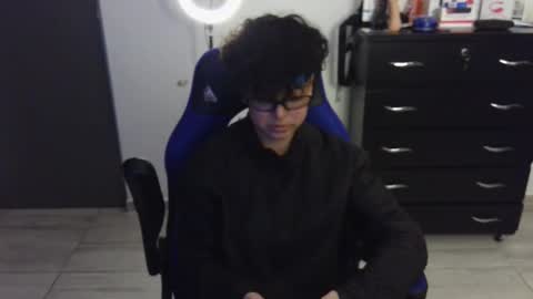 Snapshot of thomascooper_cams chatting on February 3, 7:07 am VALERIA online show from February 3, 7:07 am