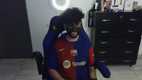 Snapshot of thomascooper_cams chatting on February 7, 12:20 am VALERIA online show from February 7, 12:20 am