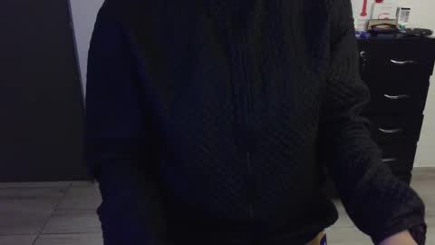 Snapshot of thomascooper_cams chatting on February 8, 4:25 am VALERIA online show from February 8, 4:25 am