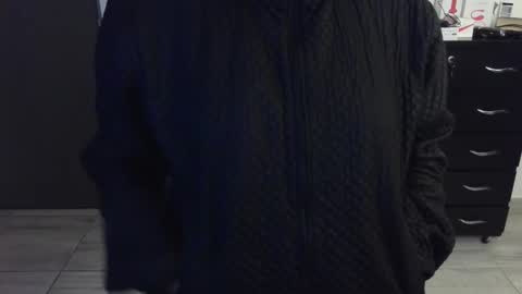 Snapshot of thomascooper_cams chatting on February 9, 2:06 am VALERIA online show from February 9, 2:06 am