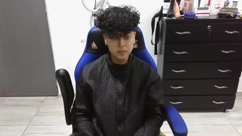 Snapshot of thomascooper_cams chatting on February 9, 7:05 am VALERIA online show from February 9, 7:05 am