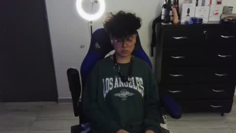 Snapshot of thomascooper_cams chatting on February 14, 2:28 am VALERIA online show from February 14, 2:28 am