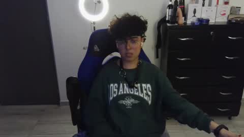 Snapshot of thomascooper_cams chatting on February 14, 5:30 am VALERIA online show from February 14, 5:30 am