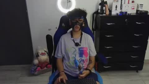 Snapshot of thomascooper_cams chatting on February 25, 1:09 am VALERIA online show from February 25, 1:09 am