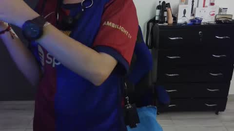 Snapshot of thomascooper_cams chatting on February 25, 9:35 pm VALERIA online show from February 25, 9:35 pm