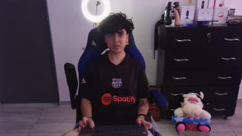 Snapshot of thomascooper_cams chatting on March 2, 8:18 pm VALERIA online show from March 2, 8:18 pm