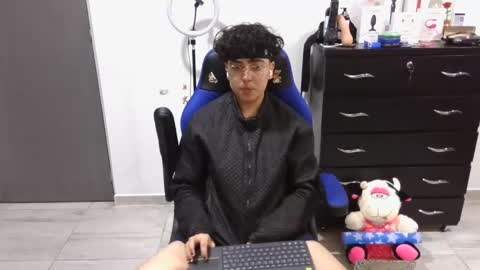 Snapshot of thomascooper_cams chatting on March 10, 1:56 am VALERIA online show from March 10, 1:56 am