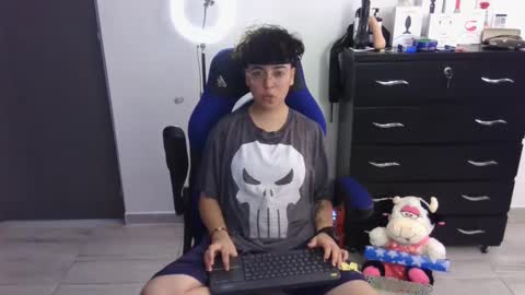 Snapshot of thomascooper_cams chatting on March 10, 10:13 pm VALERIA online show from March 10, 10:13 pm