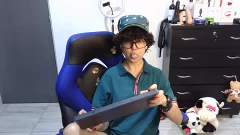 Snapshot of thomascooper_cams chatting on September 13, 10:53 pm VALERIA online show from September 13, 10:53 pm