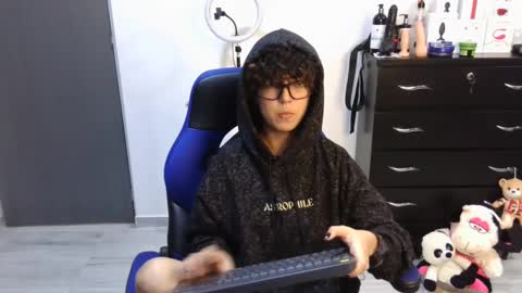 Snapshot of thomascooper_cams chatting on September 20, 8:10 pm VALERIA online show from September 20, 8:10 pm