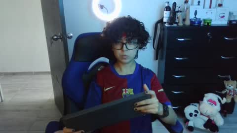 Snapshot of thomascooper_cams chatting on September 25, 6:44 pm VALERIA online show from September 25, 6:44 pm