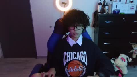 Snapshot of thomascooper_cams chatting on October 24, 8:05 pm VALERIA online show from October 24, 8:05 pm