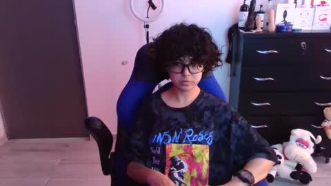 Snapshot of thomascooper_cams chatting on November 4, 7:02 pm VALERIA online show from November 4, 7:02 pm